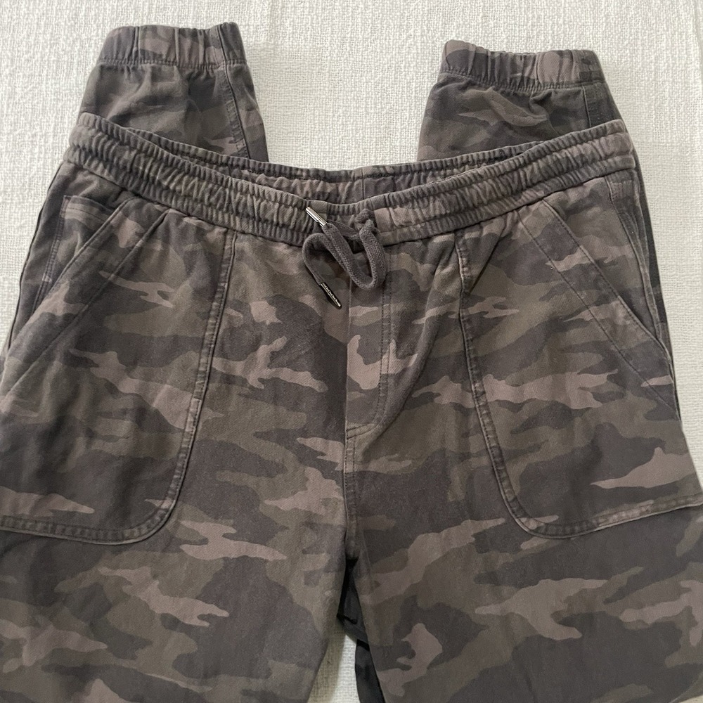 Athleta Women's 16 Jogger Pants Farallon Elastic Waist Green Camouflage Pull On‎ - Picture 6 of 6